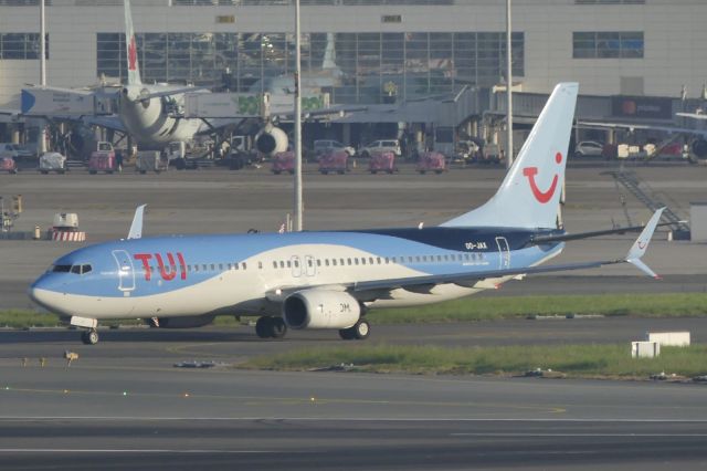 Boeing 737-700 (OO-JAX)