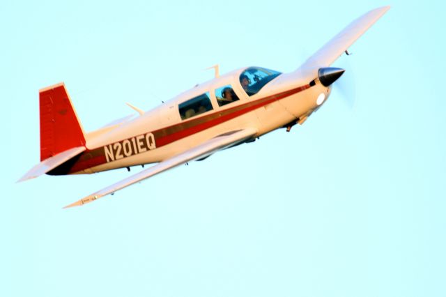 Mooney M-20 (N201EQ) - early turnout after takeoff