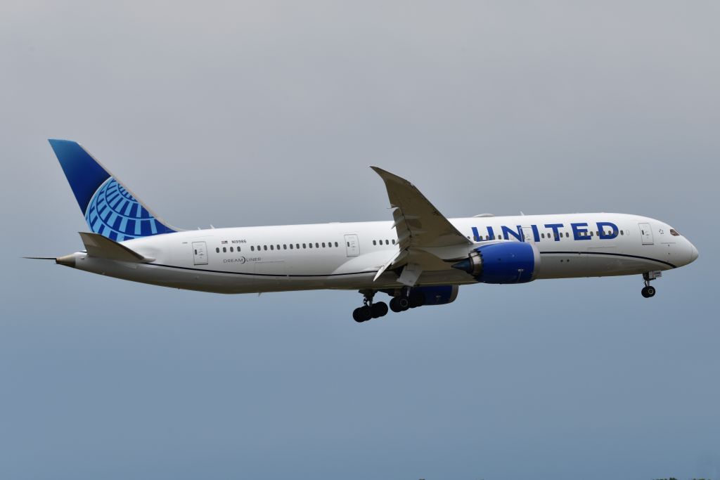 Boeing 787-9 Dreamliner (N19986) - Rescue flight arriving from EWR after it's own EWR-ORD flight got cancelled due ORD weather. Aircraft ferried to IND to pick up stranded pax from two earlier UAL B787 ORD bound weather diversions to IND. Shown arriving 5-L on 07-23-22. B78X N12010 & B789 N27964. I believe both flight crews on the two ORD wx diverts timed out.