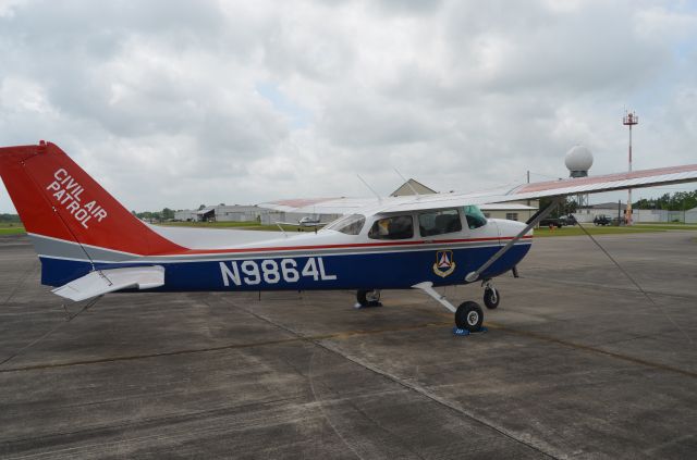 Cessna Skyhawk (N9864L) - Taken during the Pearland Airport open house and BBQ fly-in.