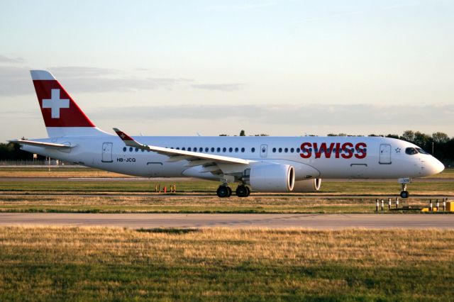 Airbus A220-300 (HB-JCQ) - Taxiing to depart rwy 09R on 29-Sep-18 operating flight SWR349 to LSGG.