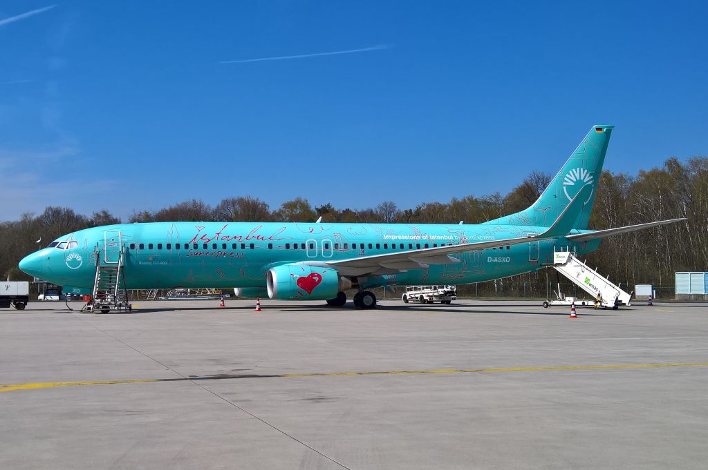 Boeing 737-800 (D-ASXO)