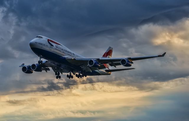 Boeing 747-400 (G-BNLK)