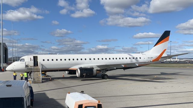 Embraer ERJ-190 (VH-ZPT) - VH-ZPT on delivery to Cobham 