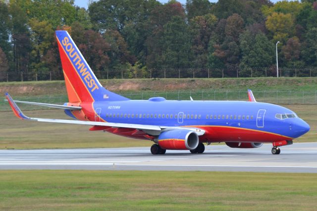 Boeing 737-700 (N270WN) - Take-off 18C at KCLT - 10/26/19