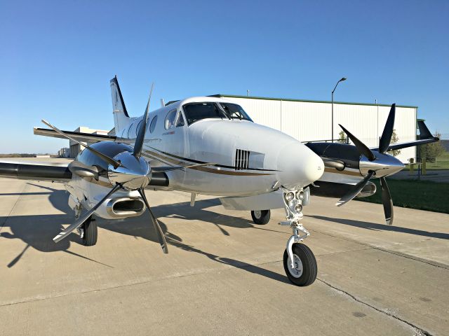 Beechcraft King Air 90 (N524CV)