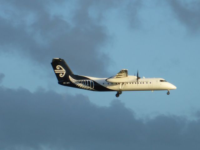 de Havilland Dash 8-300 (ZK-NFI)