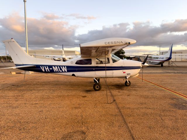 Cessna Centurion (VH-MLW) - 02-DEC-2023V