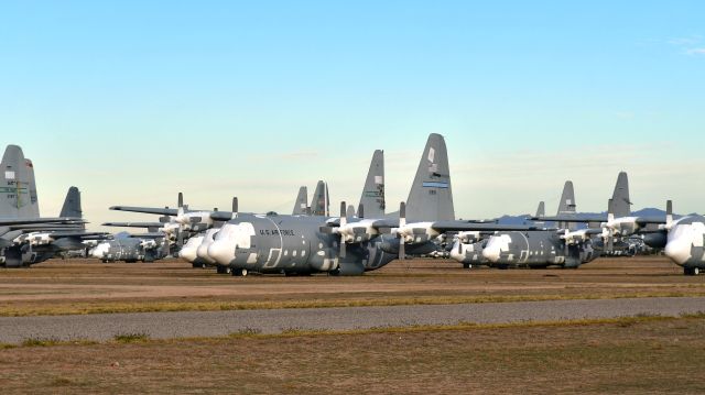 Lockheed C-130 Hercules (71-1808) - US Air Force Lockheed C-130H 62-1808 in Tucson