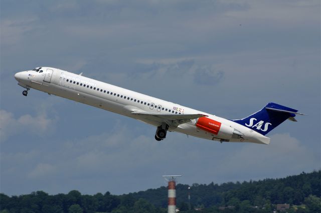 McDonnell Douglas MD-82 (LN-RMM) - McDonnell Douglas MD82  SAS-Scandinavian Airlines  LSZH Zurich-Kloten Airport  Switzerland  21.June 2011