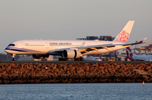 Airbus A350-900 (B-18902) - Arriving on Rwy 34L