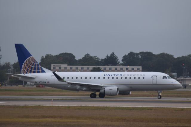 Embraer 175 (N750YX)