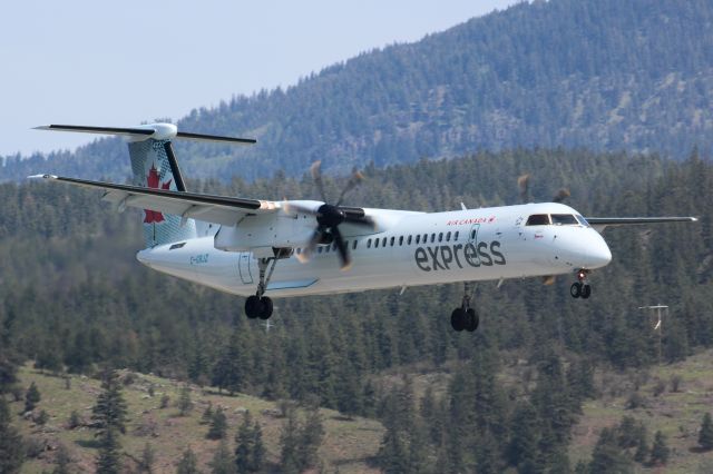 de Havilland Dash 8-400 (C-GBJZ)