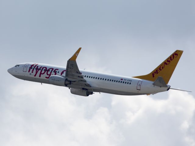 Boeing 737-800 (TC-CPO) - Take off runway 06 at Sabiha Gökçen airport, Istanbul, Turkey | 15 SEP 2014.