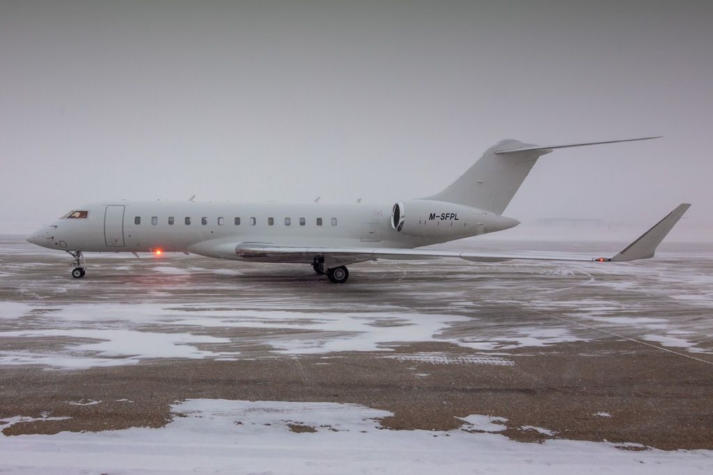 Bombardier Global Express (M-SFPL) - Sitting at Customs after arriving from LGW.