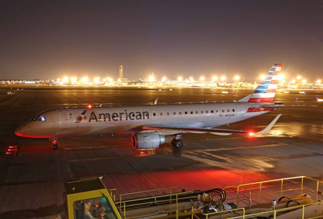 Embraer ERJ-190 (N951UW) - AAL1818 ready to taxi out for Philadelphia Intl (KPHL) on Monday morning, 27 Nov 2017.