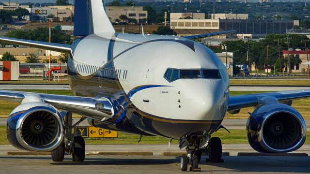 Boeing 737-700 (N839BA)