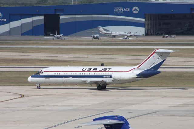 McDonnell Douglas DC-9-10 (N196US) - Taxiing to parking after arrival on 12R.