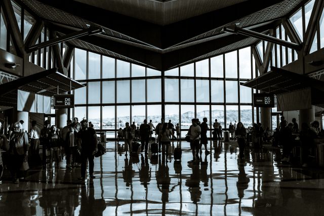 — — - End of the D terminal at KPHX, on 14 August 2014