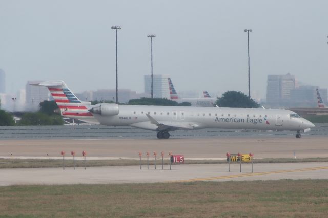 Canadair Regional Jet CRJ-200 (N946LR)