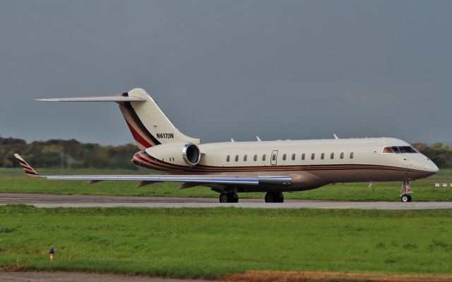 Bombardier Global 5000 (N617JN) - n617jn dep shannon 7/10/15.
