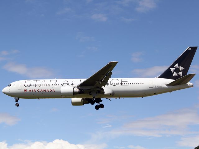 BOEING 767-300 —