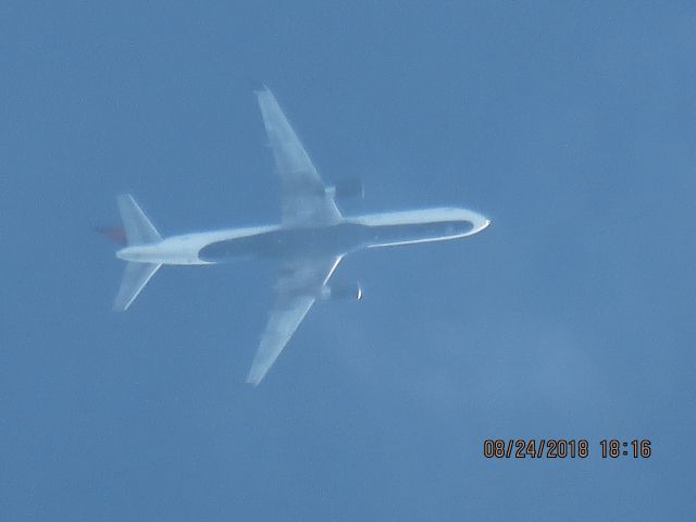 Boeing 757-200 (N538US)