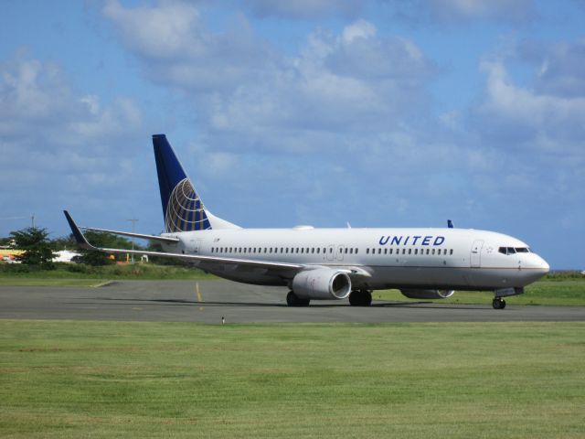 Boeing 737-800 (N37287)