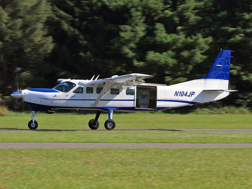Cessna Caravan (N104JP)