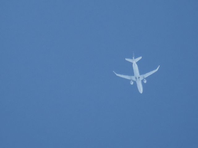 Embraer 175 (N286NN)