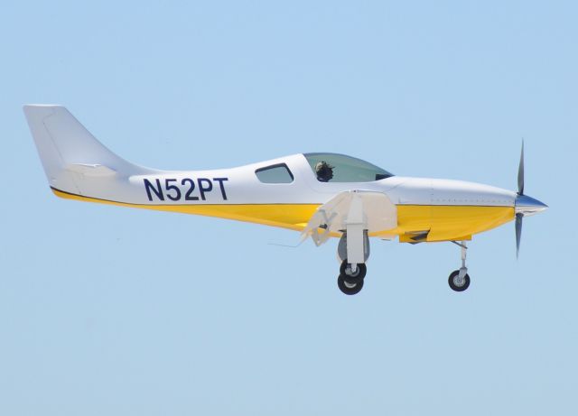 Lancair Legacy 2000 (N52PT) - Landing RWY Three-Zero MCE