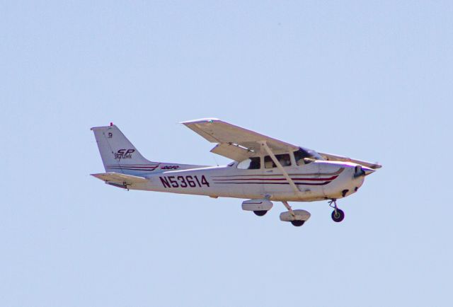 Cessna Skyhawk (N53614)