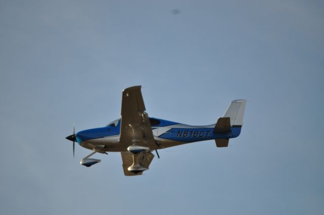 Cirrus SR-22 (N816CT)