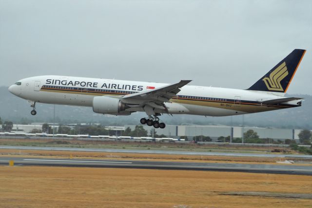 Boeing 777-200 (9V-SVJ) - Boeing 777 Singapore Airlines 9V-SVJ Perth Intl/YPPH 31/01/17.