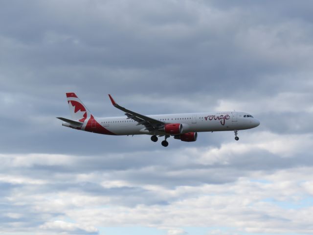 Airbus A320 (C-FJQL)