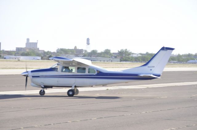 Cessna Centurion (N2225R)