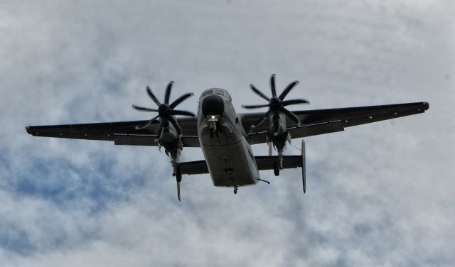 16-2166 — - On final approach to 1R.