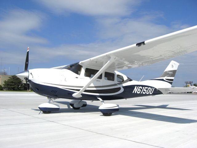 Cessna 206 Stationair (N6150U)