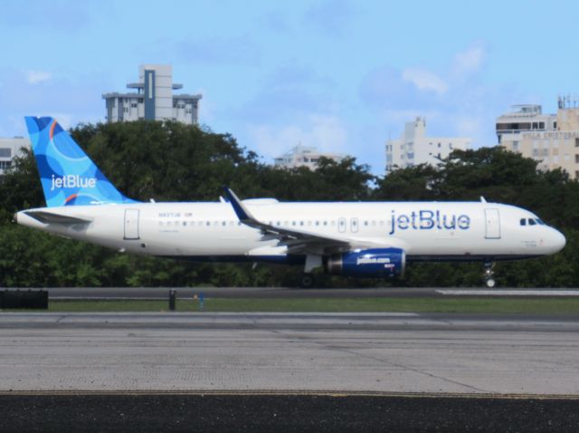 Airbus A320 (N827JB)