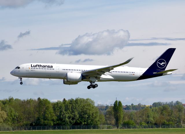 Airbus A350-900 (D-AIXK)