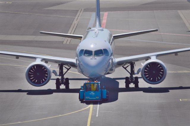 F-HZUR — - Air France A220-300 "push back" & "start up" at AMS 11.04 hrs (GMT) 10May25