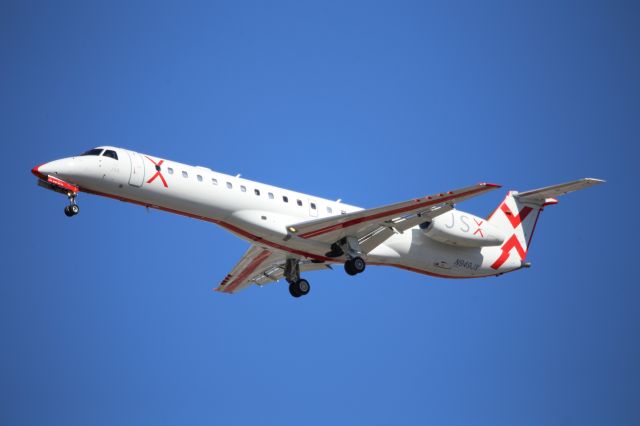 Embraer ERJ-145 (N949JX)