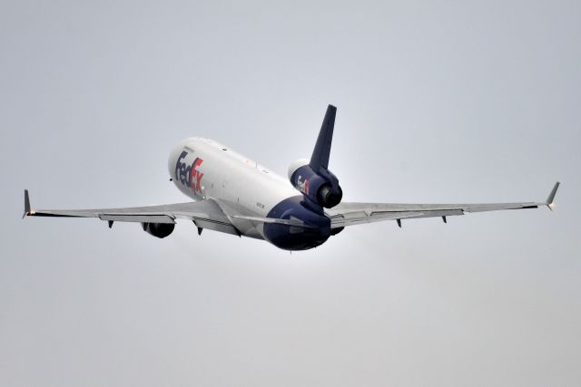 Boeing MD-11 (N597FE) - 23-R departure 12-11-22