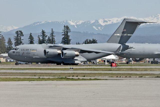 Boeing Globemaster III (06-6164) - Girls Fly Too event at YXX