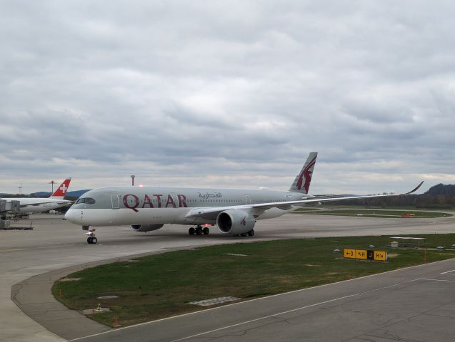 Airbus A350-900 (A7-ALY)