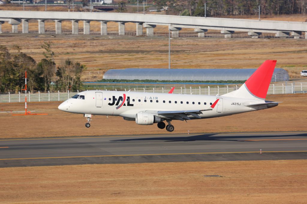 Embraer 170/175 (JA215J)