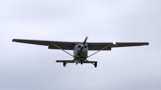Cessna Skyhawk (N172FW)