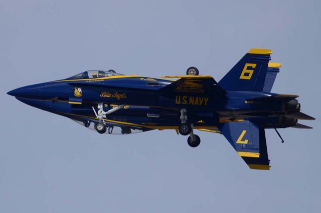 McDonnell Douglas FA-18 Hornet — - US Navy Blue Angels at NAF el Centro on February 19, 2015.