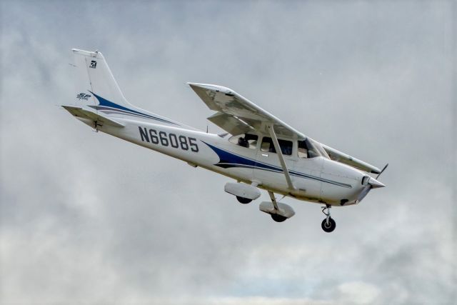 Cessna Skyhawk (N66085) - Cessna 172S over Livermore Municipal Airport (CA). February 2021.