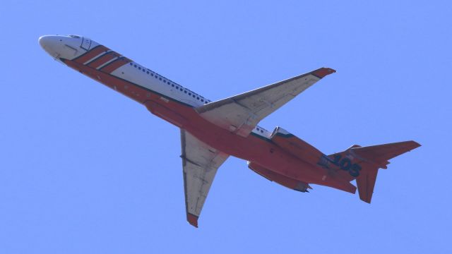 McDonnell Douglas MD-87 (N295EA) - Tanker 105 flying out of KSBD enroute to the "Snow Fire" near Palm Springs CA (9-18-2020)